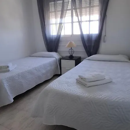 Casa de Férias Ideal For Families-children's Play Area, Terrace, Bbq, Wifi