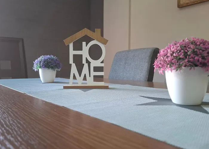 Vakantiehuis Ideal For Families-children's Play Area, Terrace, Bbq, Wifi