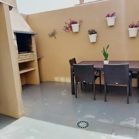 Сasa de vacaciones Ideal For Families-children's Play Area, Terrace, Bbq, Wifi