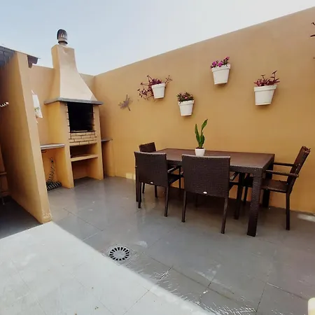 Сasa de vacaciones Ideal For Families-children's Play Area, Terrace, Bbq, Wifi