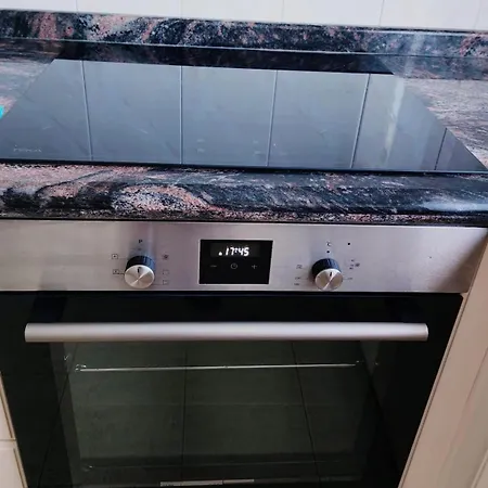 Ideal For Families-children's Play Area, Terrace, Bbq, Wifi *