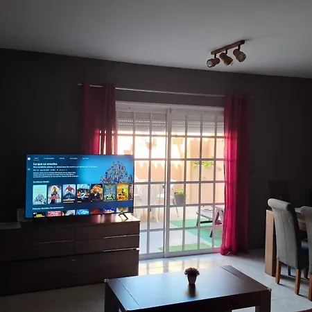 Dom wakacyjny Ideal For Families-children's Play Area, Terrace, Bbq, Wifi