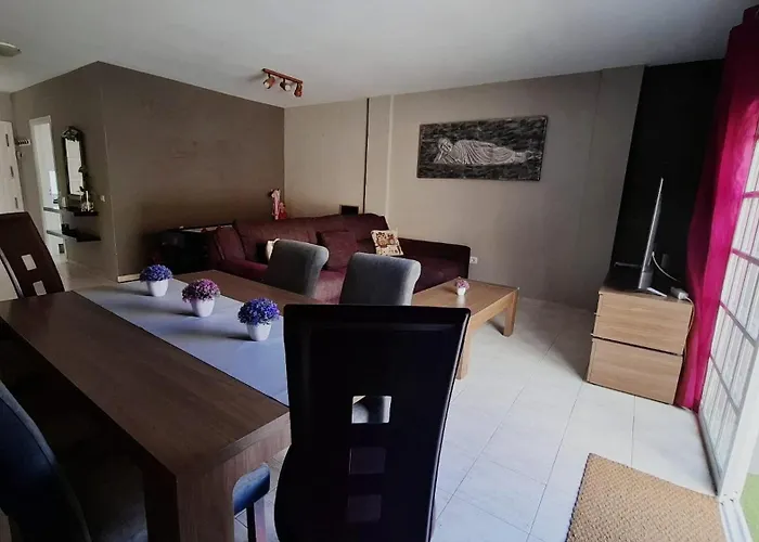 Ideal For Families-children's Play Area, Terrace, Bbq, Wifi *