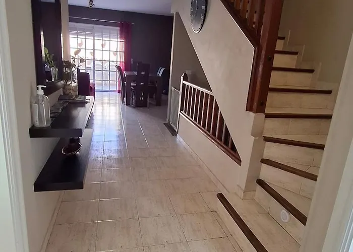 Дом отдыха Ideal For Families-children's Play Area, Terrace, Bbq, Wifi Сан-Исидро