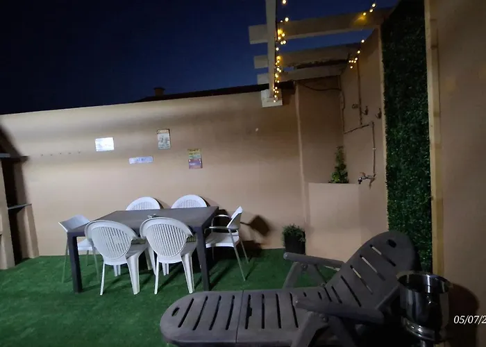 Ideal For Families-children's Play Area, Terrace, Bbq, Wifi *