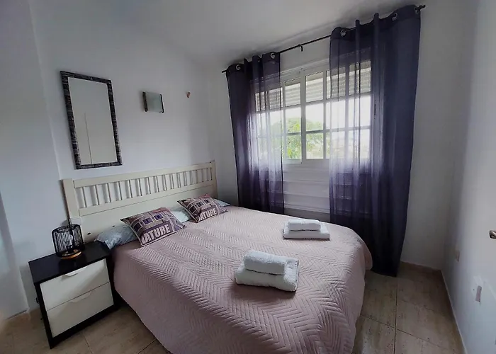 Дом отдыха Ideal For Families-children's Play Area, Terrace, Bbq, Wifi Сан-Исидро